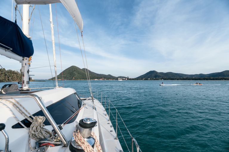 Luxury private yacht tours in Nha TrANG