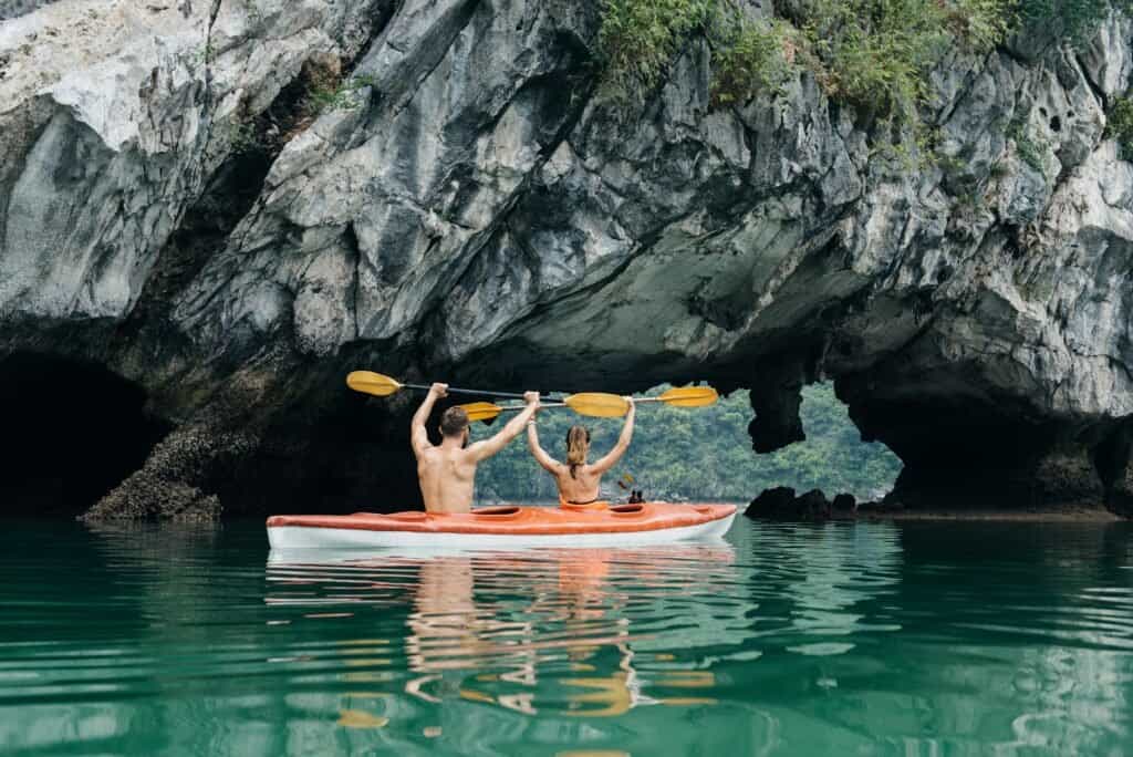 Picture of a couple kayaking in Vietnam